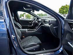 Goslar Mercedes-Benz C 300 Innenaufnahme Cockpit