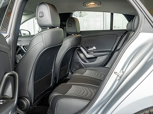 Menden Mercedes-Benz CLA 180 Innenaufnahme