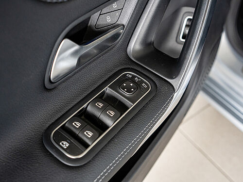 Menden Mercedes-Benz CLA 180 Fahrzeugbild - 30
