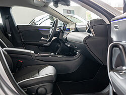 Menden Mercedes-Benz CLA 180 Innenaufnahme Cockpit