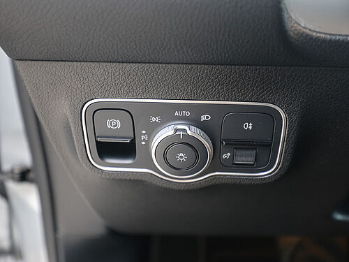 Paderborn Mercedes-Benz GLB 200 Fahrzeugbild - 30