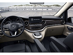 Paderborn NFZ Mercedes-Benz V 300 Innenaufnahme Cockpit