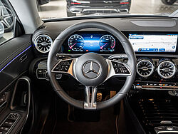 Menden Mercedes-Benz CLA 180 Fahrzeugbild - 9